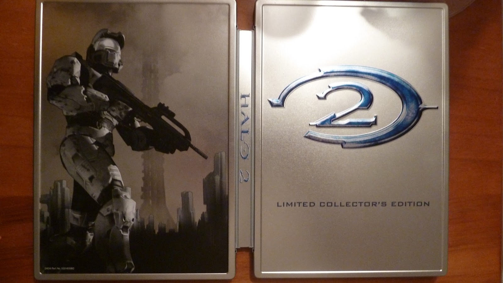 Exploração épica: fã apaixonado do Xbox encontra relíquia de Halo 2 ao passar por uma loja de descontos nos Estados Unidos.